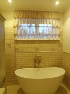 Curtains in the bathroom