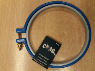 plastmasa rokdarbu riņķis, diametrs 18cm  plastmasa rokdarbu riņķis, diametrs 18cm